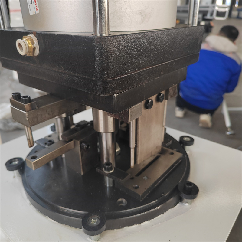 Aluminiumprofilpress LY-16 1