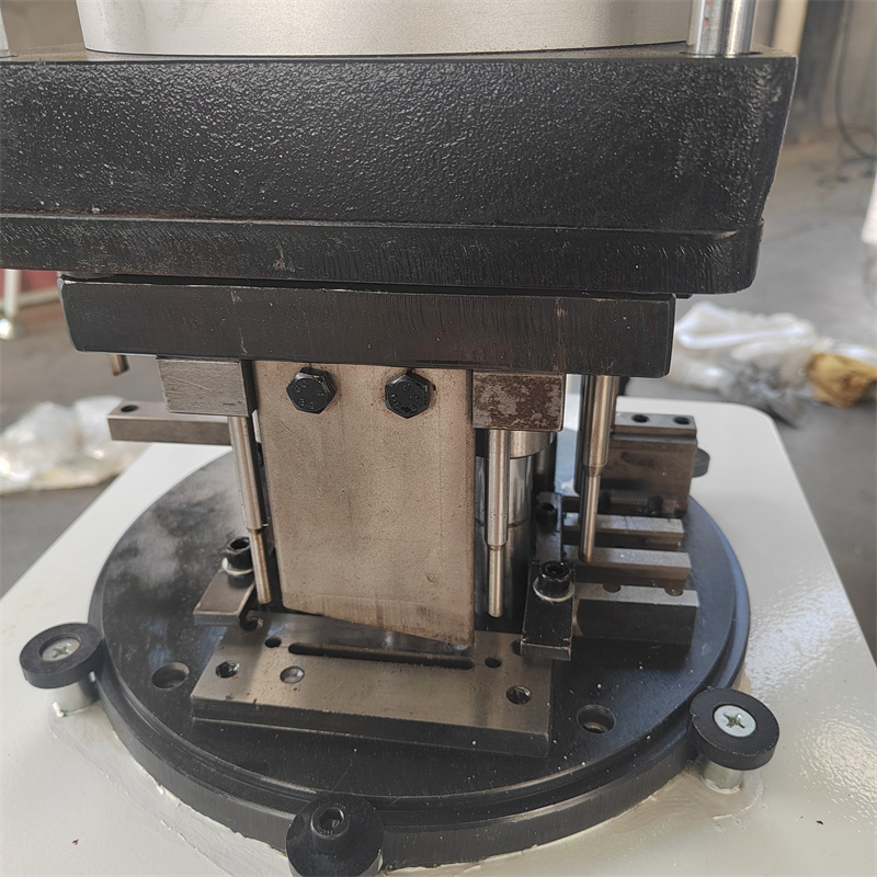 Aluminiumprofilpress LY-16 2