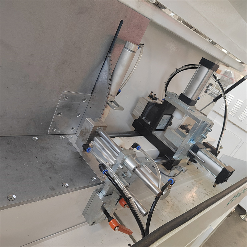 Γωνιακός συνδετήρας CNC Πριόνι κοπής LJJZ1B-CNC-500 7