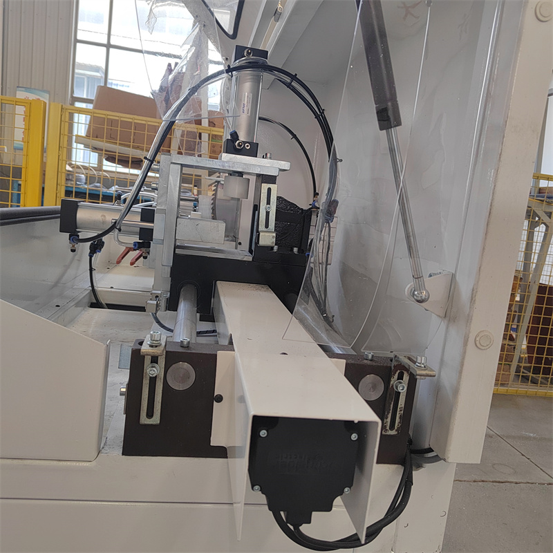 Sega da taglio per connettori d'angolo CNC LJJZ1B-CNC-500 9