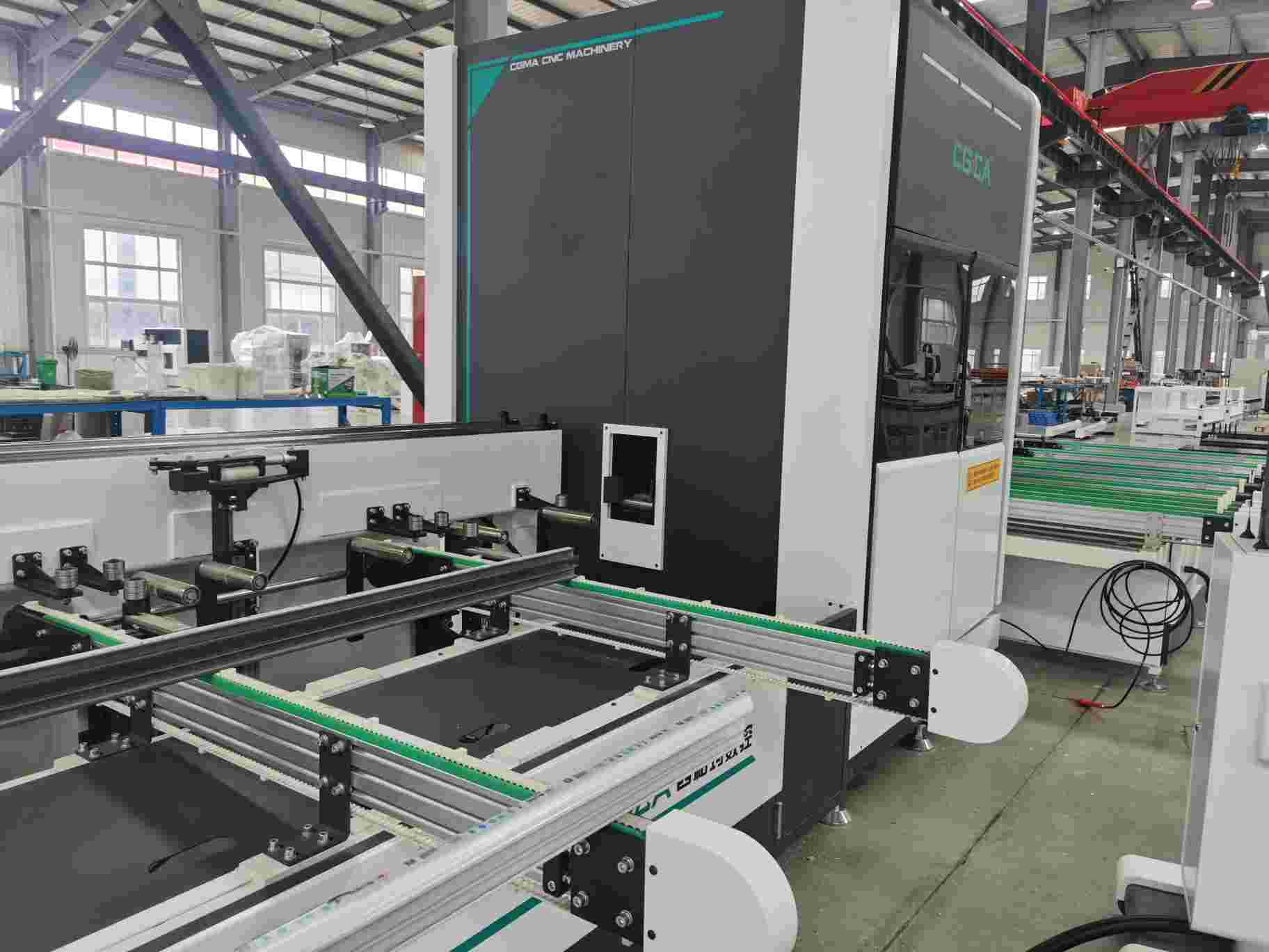 I-CNC Cutting Centre ye-Aluminium Profile (LJQZ-CNC-6800B) (1)