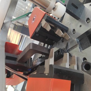 Horizontal CNC Corner crimping production line for aluminum Win-door LWJKP4-CNC-100×2200×3000 4