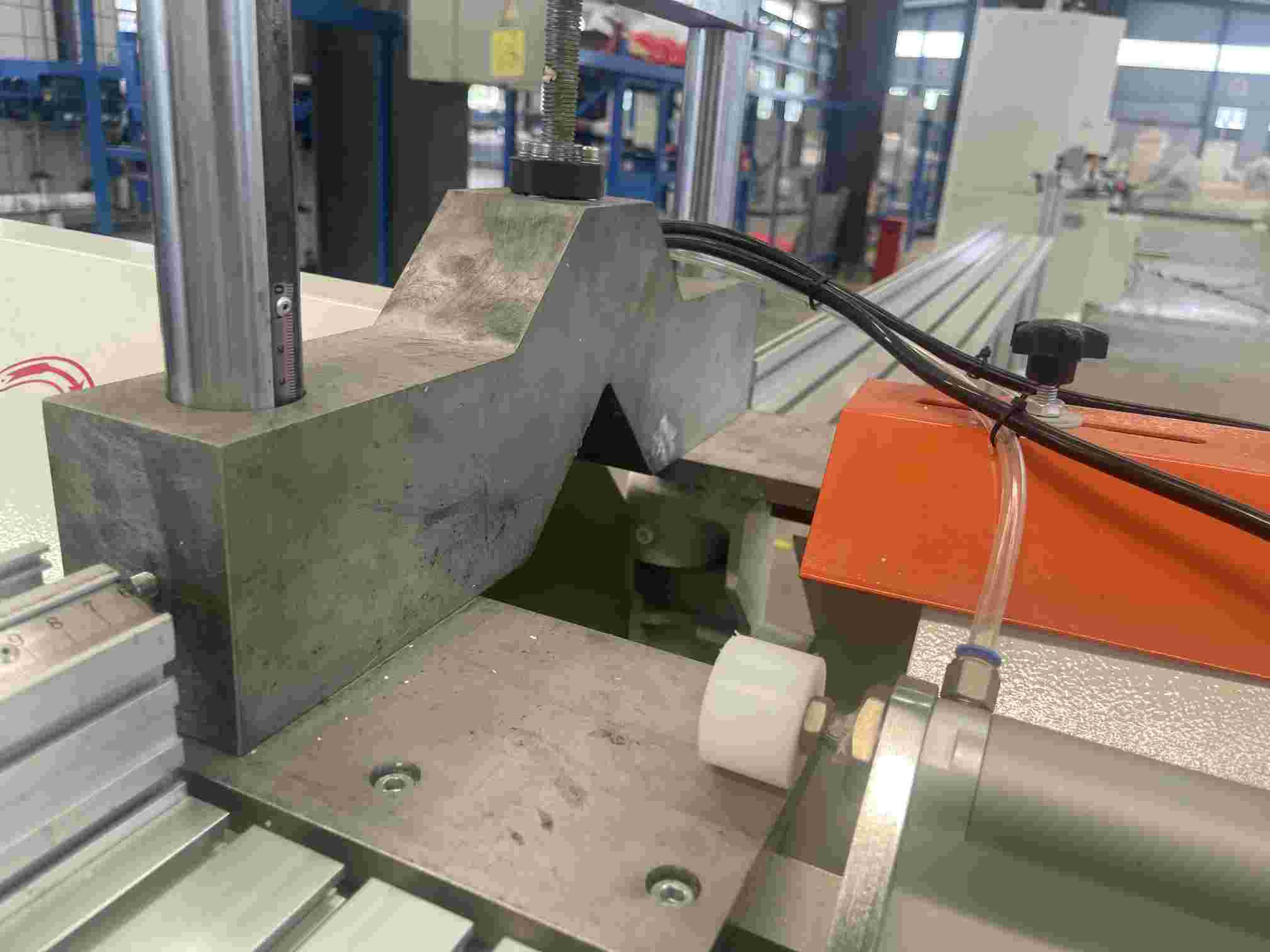 V-notch Cutting Saw para sa uPVC Profile (3)