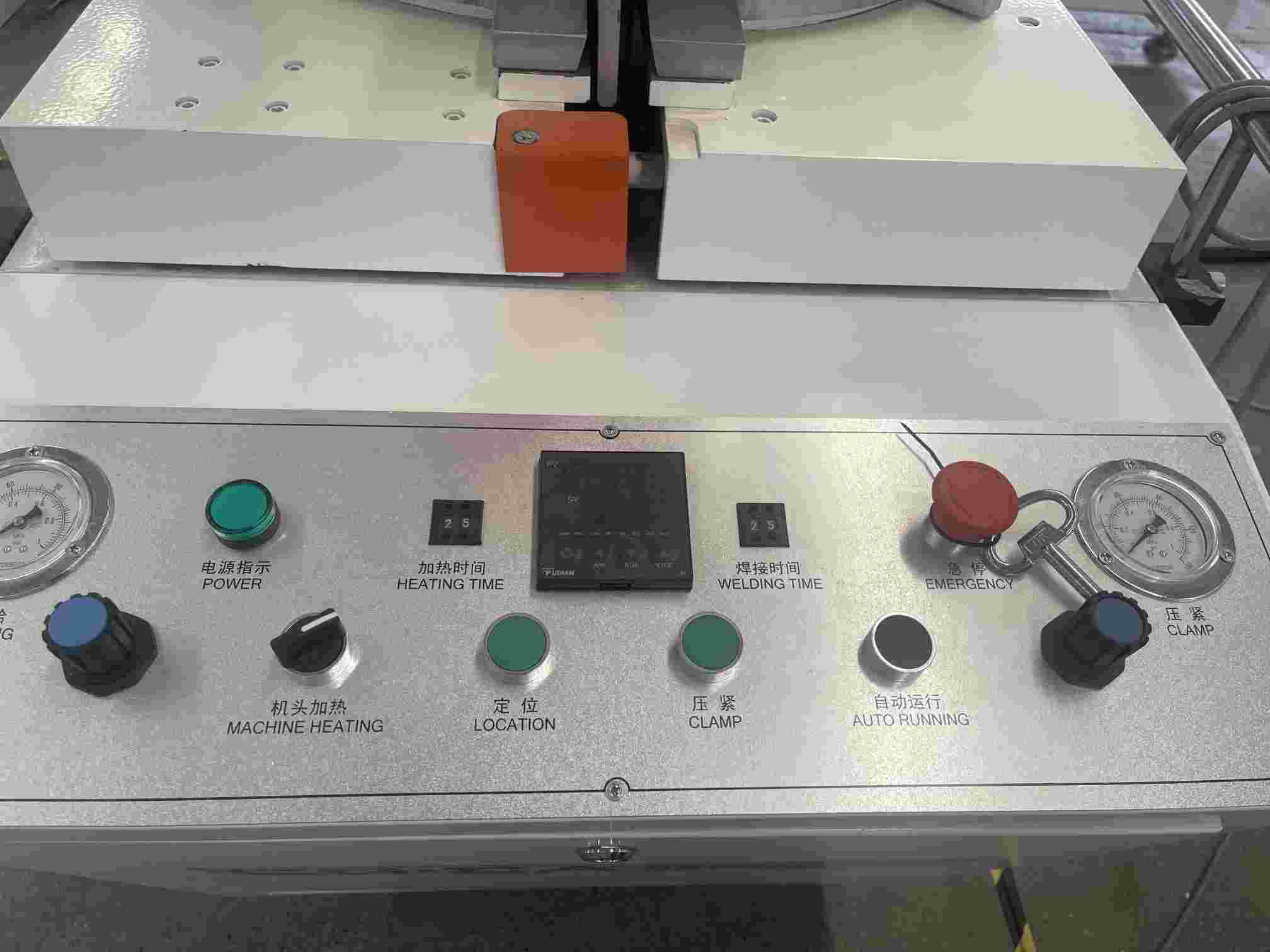 màquina de soldadura d'un sol cap per a perfils de PVC (3)