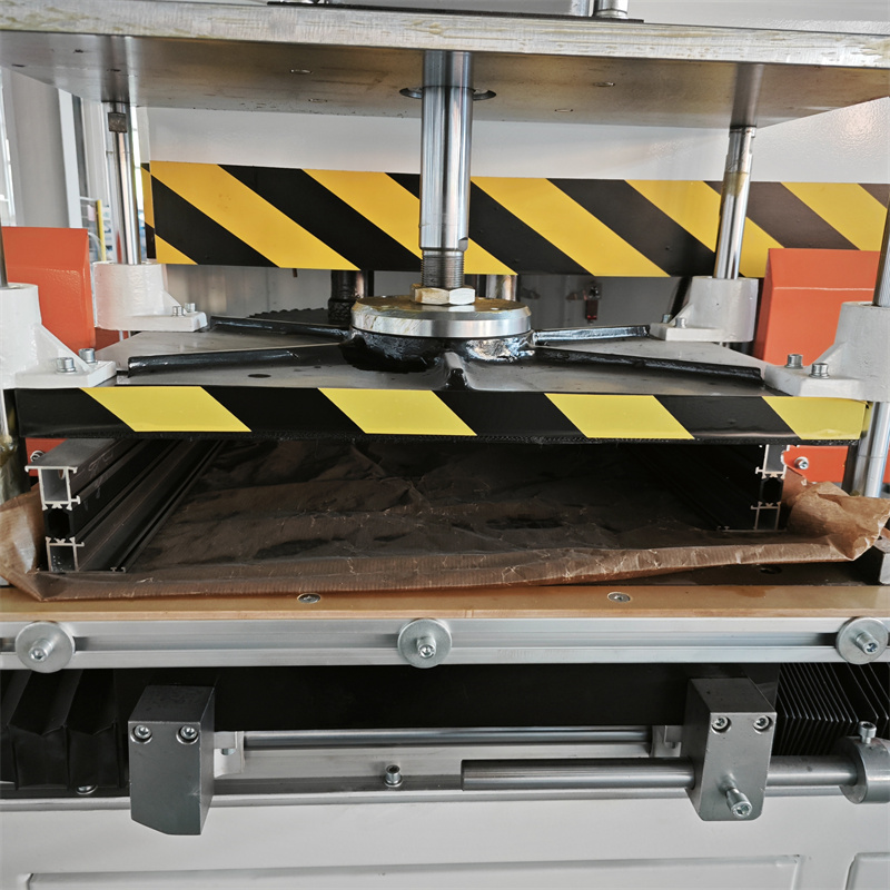 06E-250 end milling02