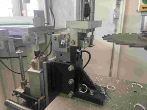 2-asix-3-cutters-corner-cleaning-machine-2