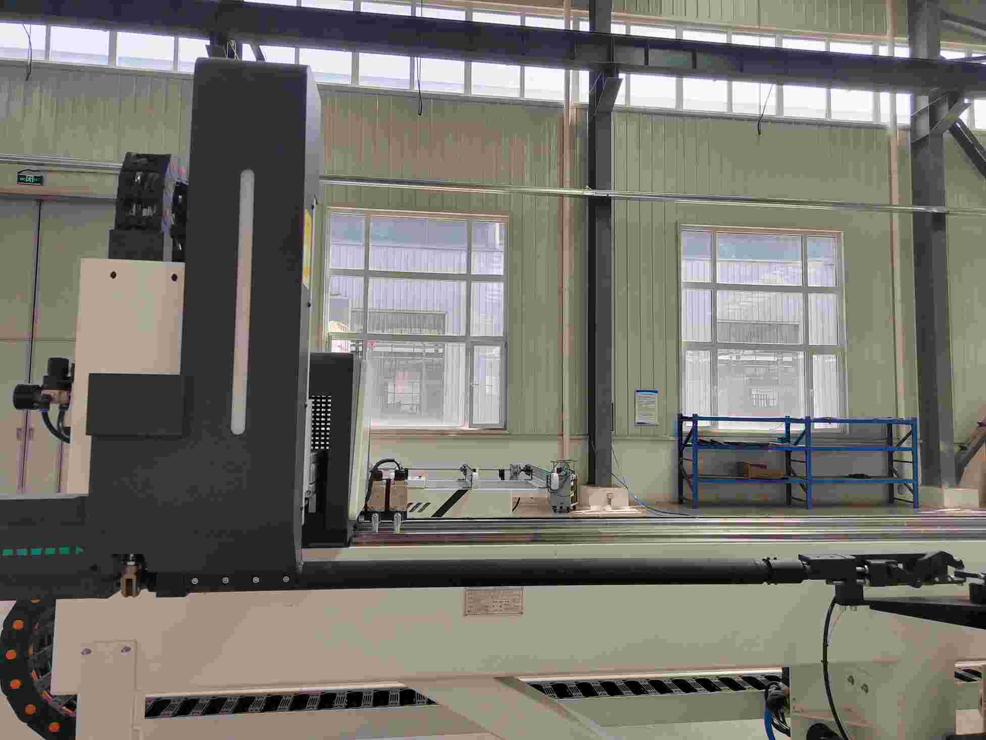 CNC Cutting Center for Aluminum Profile(LJQZ-CNC-6800B) (3)