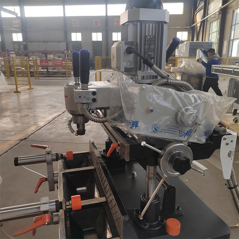 Single-axis Copying Milling Machine for Aluminum Profile LXZ1B-250×150  3